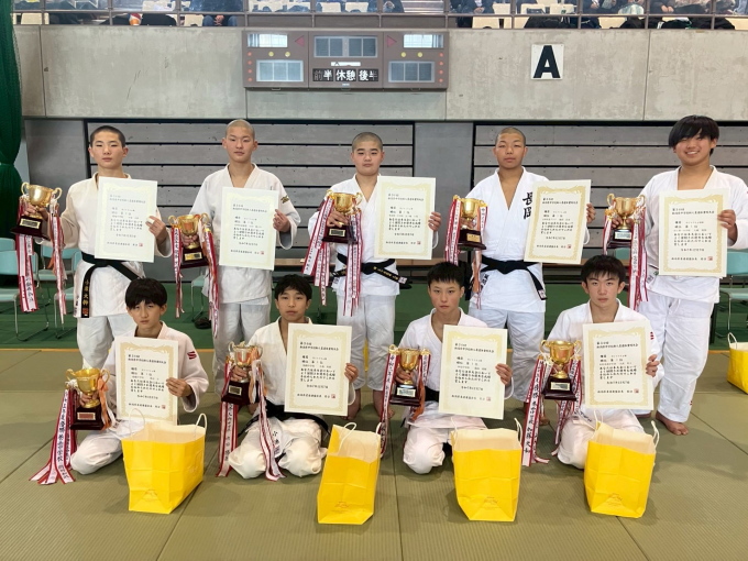 �V�������w�Z�V�l�_���̏d�ʑ��